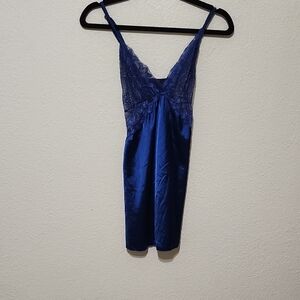 Elegant Blue Lace Chemise